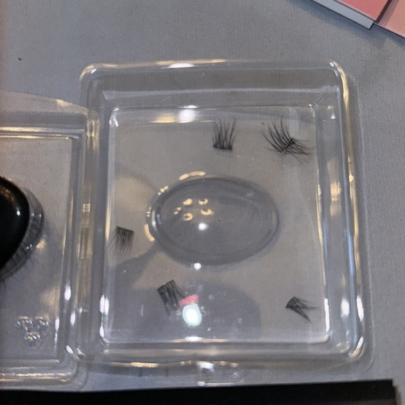 1 ONE PACKET: LASHIFY A8 OPENED amplify - Picture 4 of 5